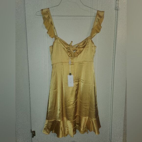ASTR THE LABEL Marla Mini Dress silky Satin yellow Princess Belle Nwt Sz Small - Picture 7 of 14